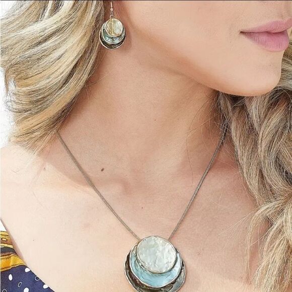 Silver Blue Layered Circle Pendant Necklace and Earring Set Women’s Jewelry - Picture 2 of 9
